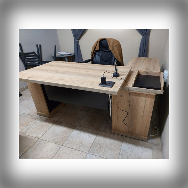 Jandrie’s Junior Executive Desk5