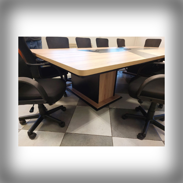 Polycomp's Beautiful Boardroom Table1