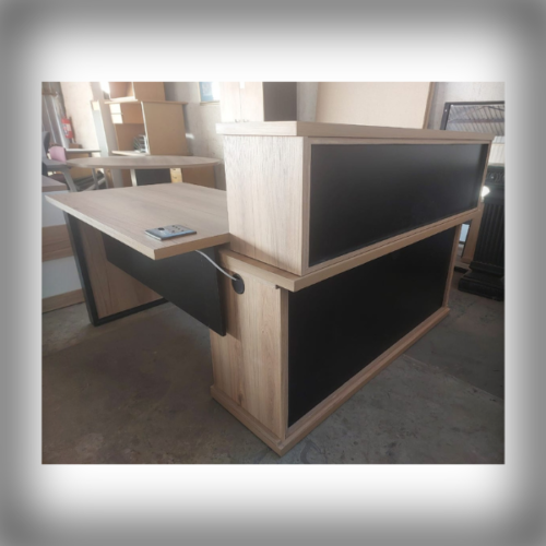 Reginald Reception Counter