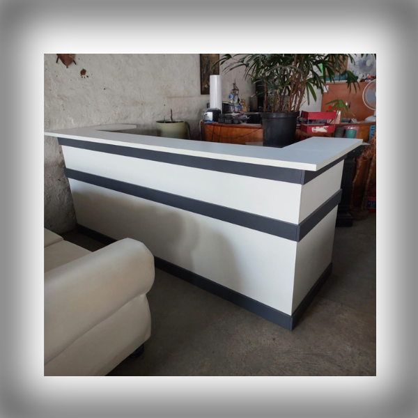 Smitties Reception Counter