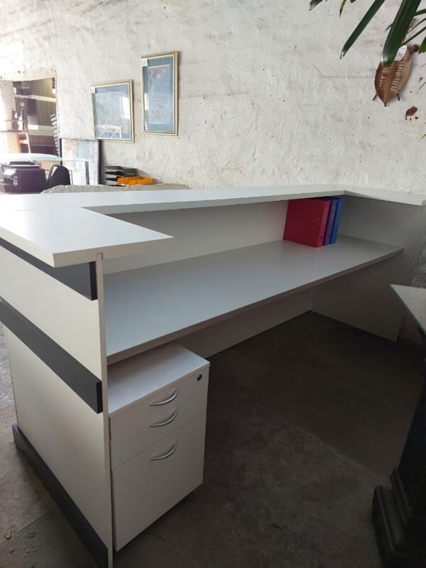 Smitties Reception Counter1