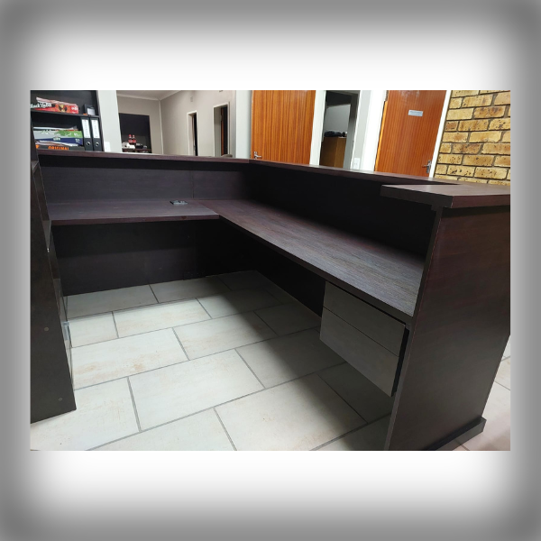 Annalise’s L-Shape Reception Counter1