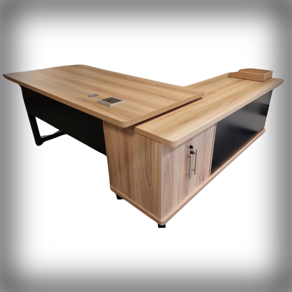 Yuppie Lawyer Desk2